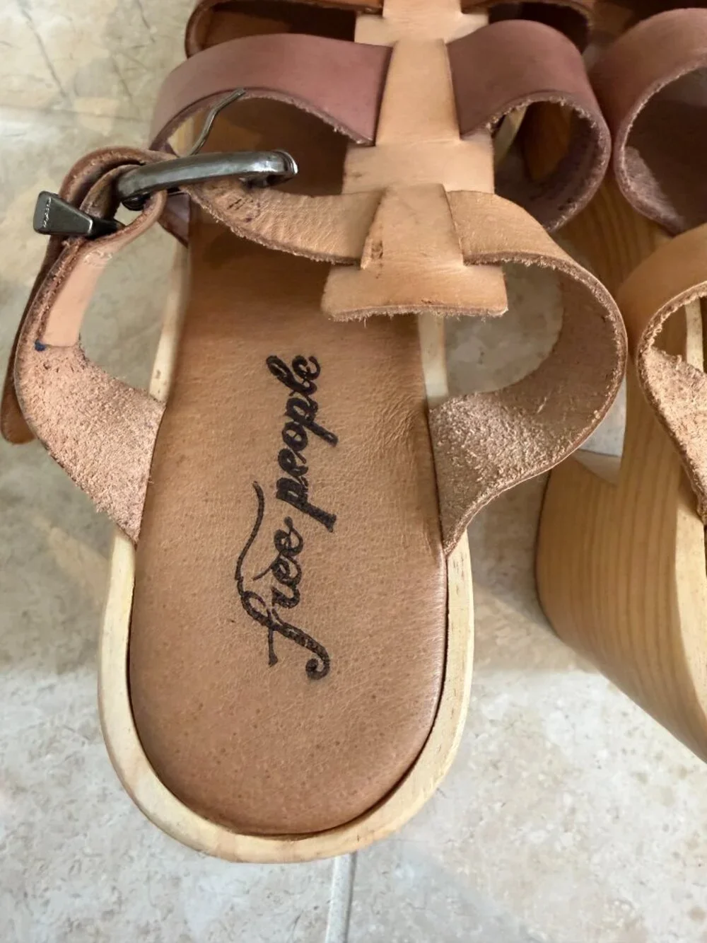 Free People Bellevue Clogs Wood Platform Shoes Sandals Size 38 / 7.5-8
